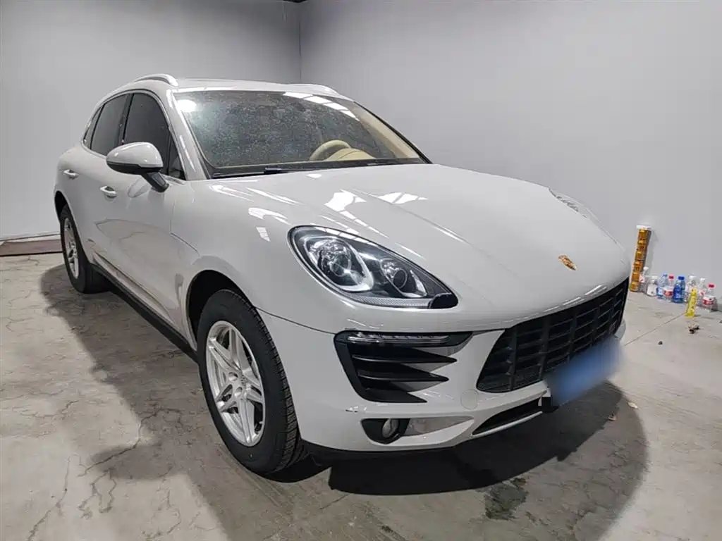 Porsche Macan 2016 Macan 2.0T фото 4
