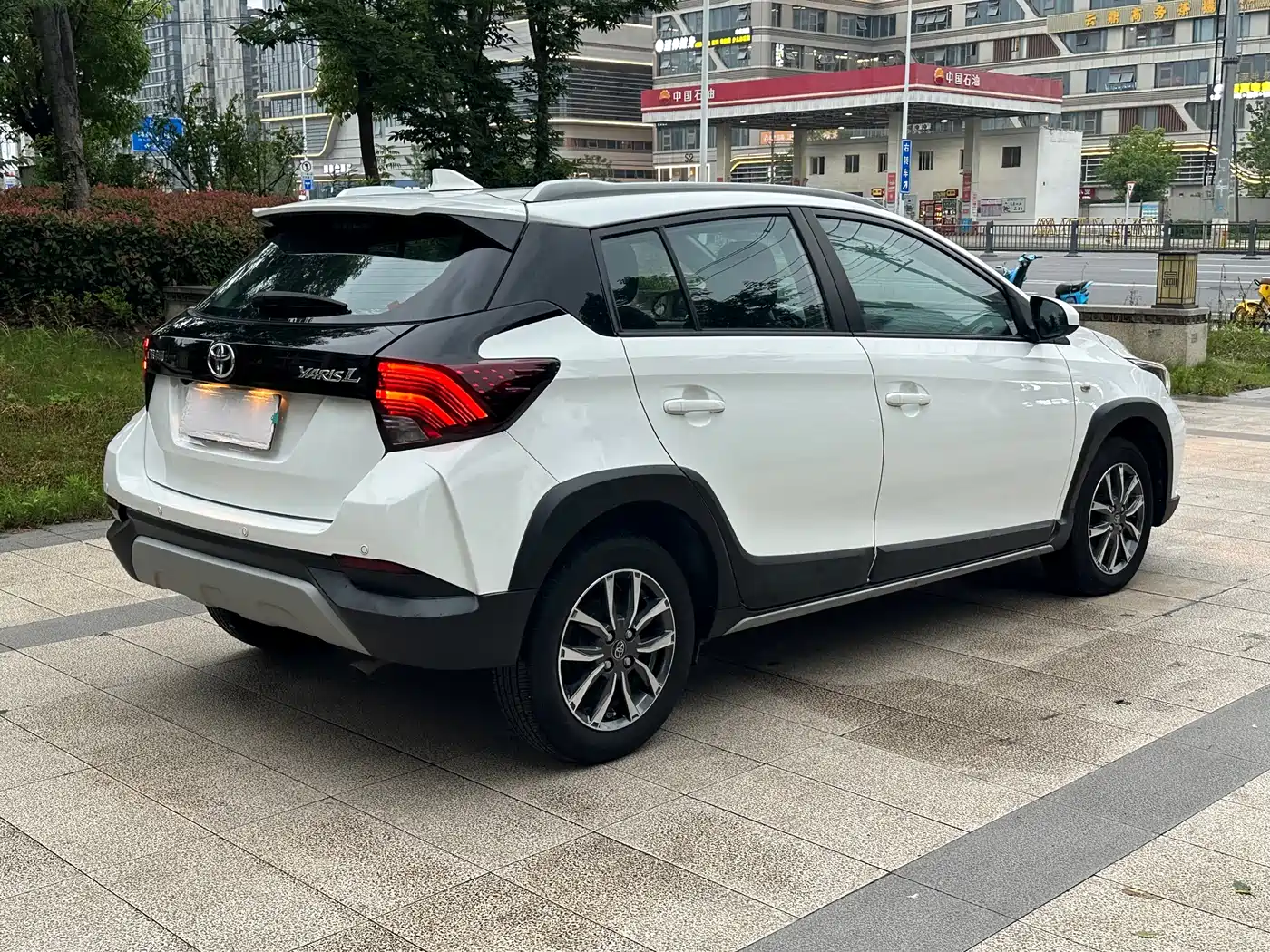 Toyota YARiS L Zhi Xuan 2020 1.5L CVT Premium Edition фото 4