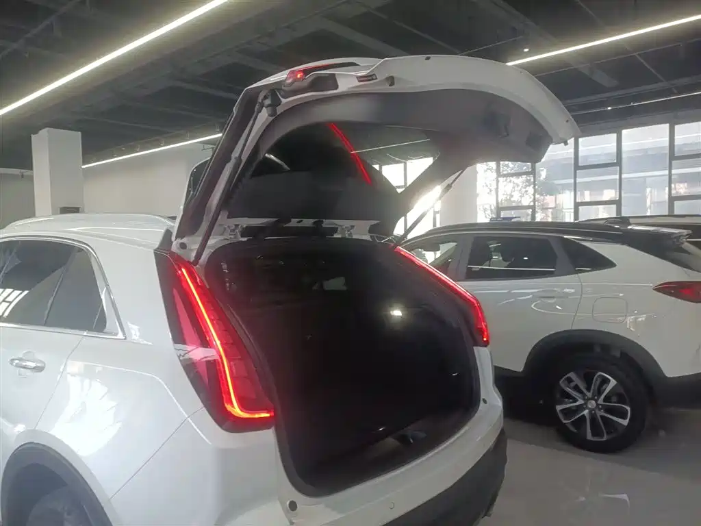 Cadillac XT4 2021 28T FWD Technology Edition фото 19