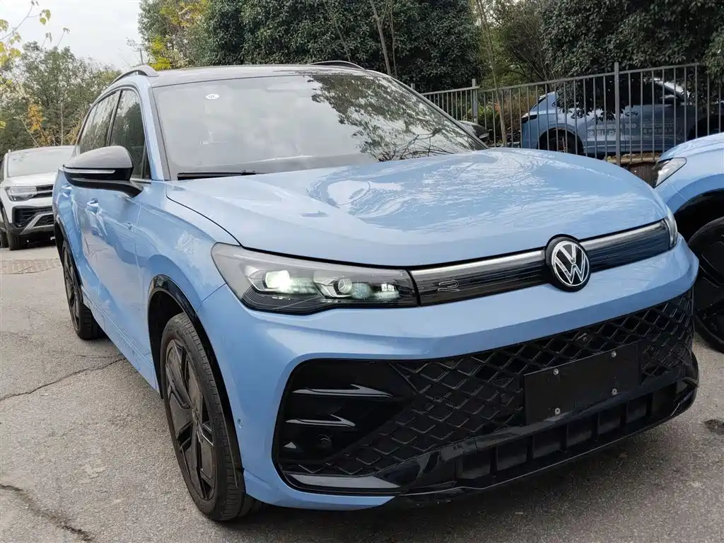 Volkswagen Tiguan L 2024 PRO 380TSI 4WD R-Line Premium Edition фото 4