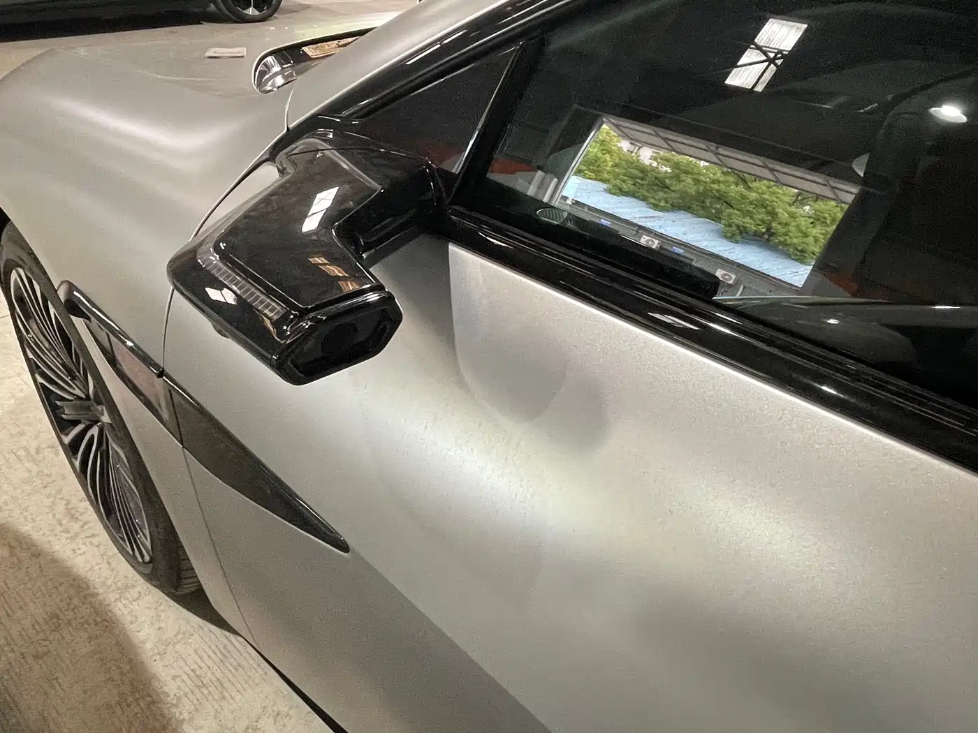 Avatr 12 2023 2023 650 Triple Laser AWD Performance Edition