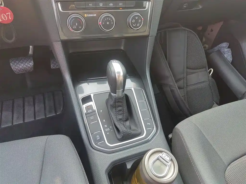 Volkswagen Golf Sportsvan 2016 230TSI Automatic Progressive фото 11