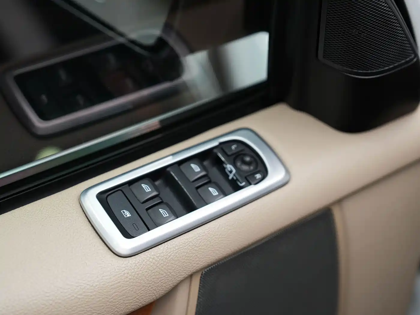Land Rover Discovery 2012 2012 5.0 V8 HSE