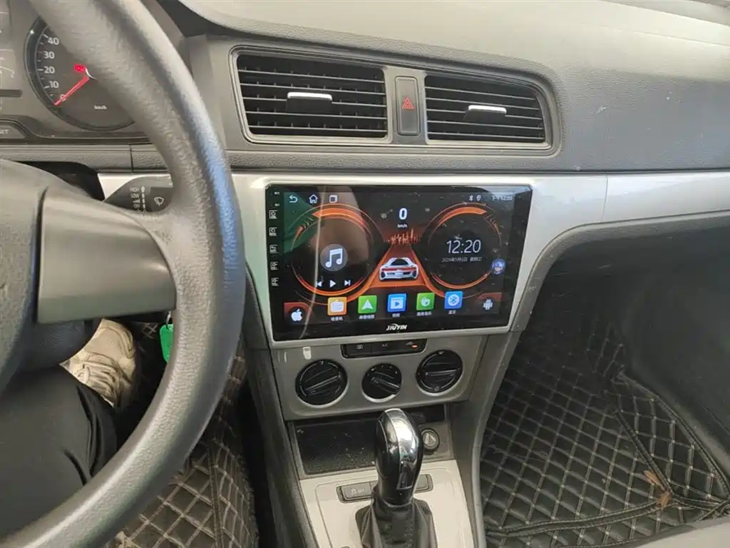 Volkswagen Lavida Tour 2013 1.6L Automatic Trend Style фото 13