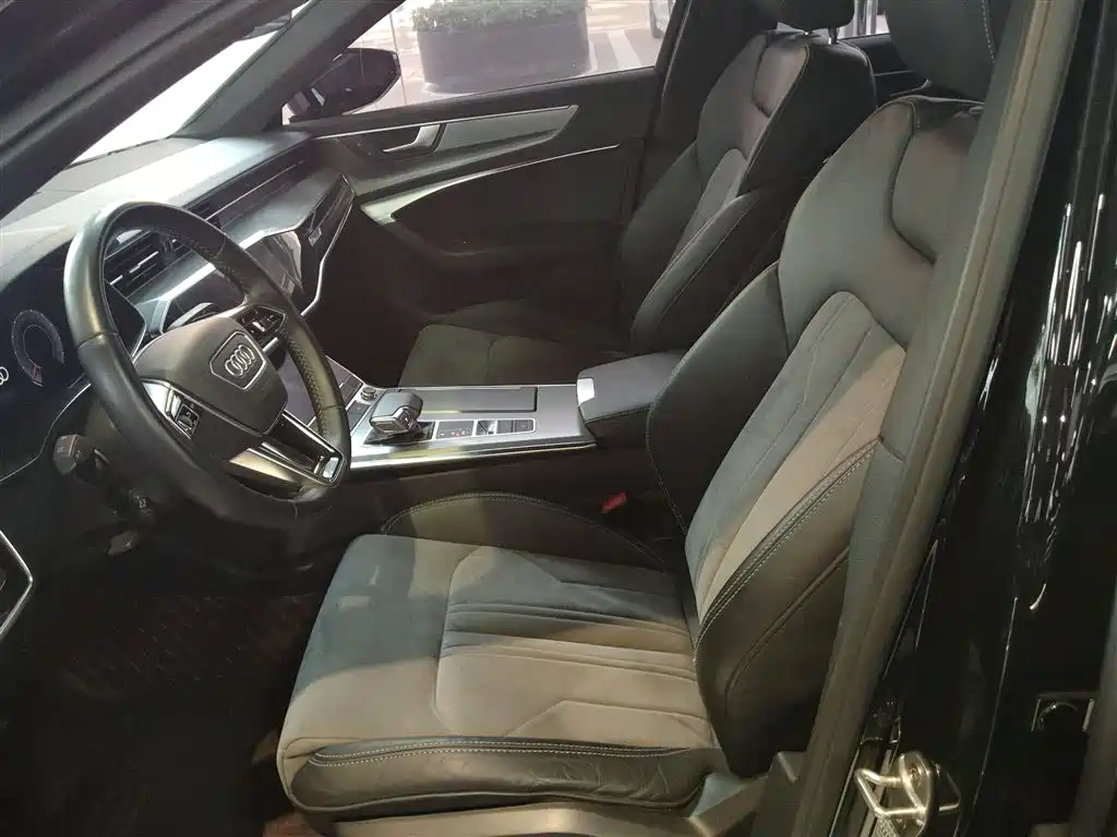 Audi A6L 2020 40 TFSI Luxury Dynamic фото 15