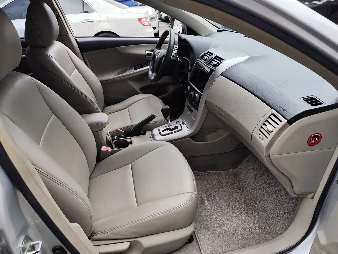 Фото 4 - Toyota Corolla