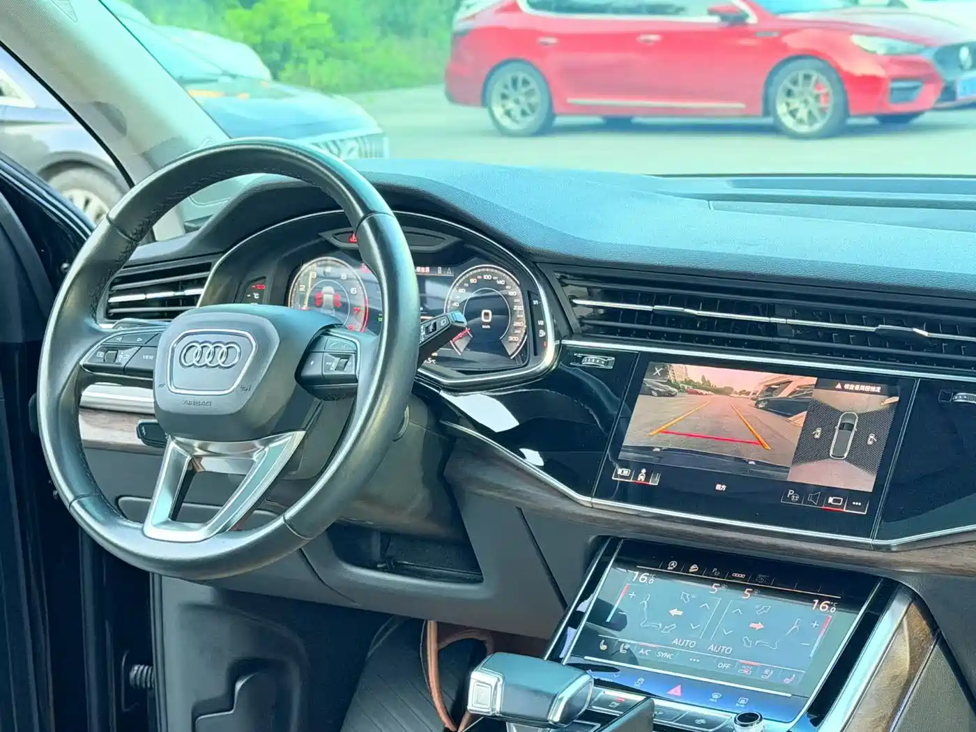 Фото 5 - Audi Q7