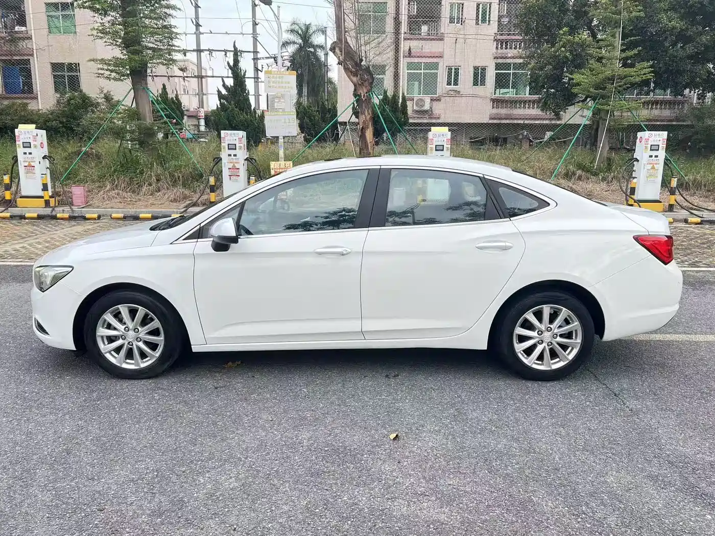 Фото 21 - Buick Verano