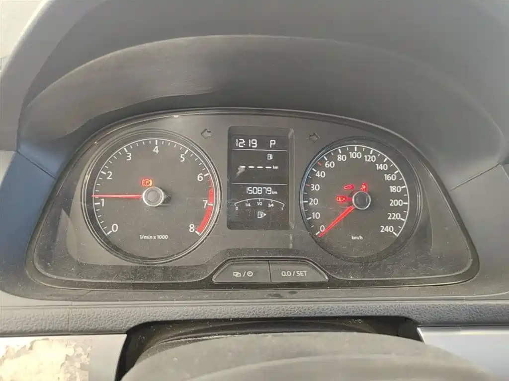 Volkswagen Lavida Tour 2013 1.6L Automatic Trend Style фото 12