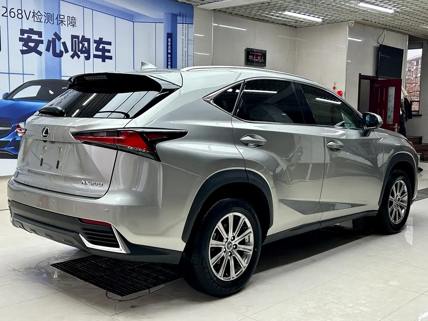 LEXUS NX
