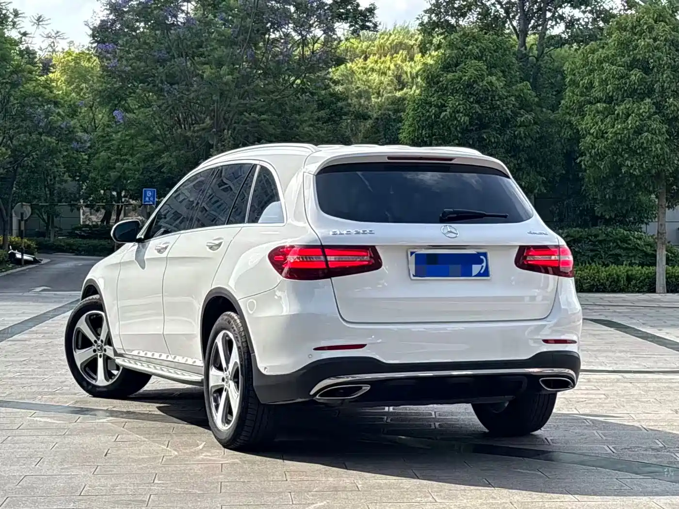 Mercedes-Benz GLC 2017 GLC 260 4MATIC Luxury фото 4