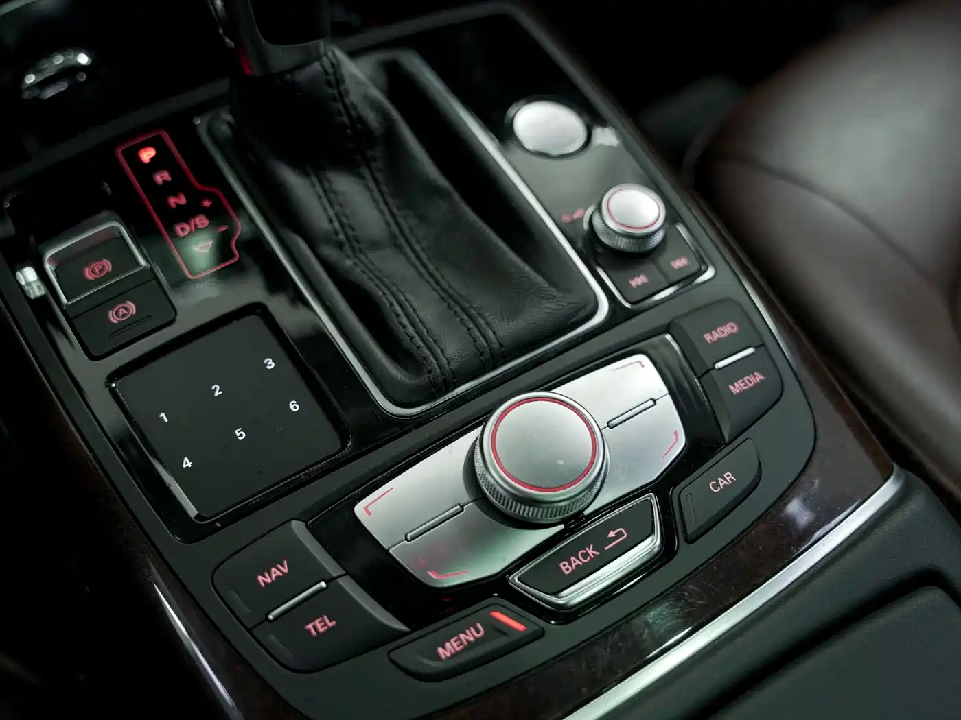 Audi A6L 2014 30 FSI Comfort фото 10