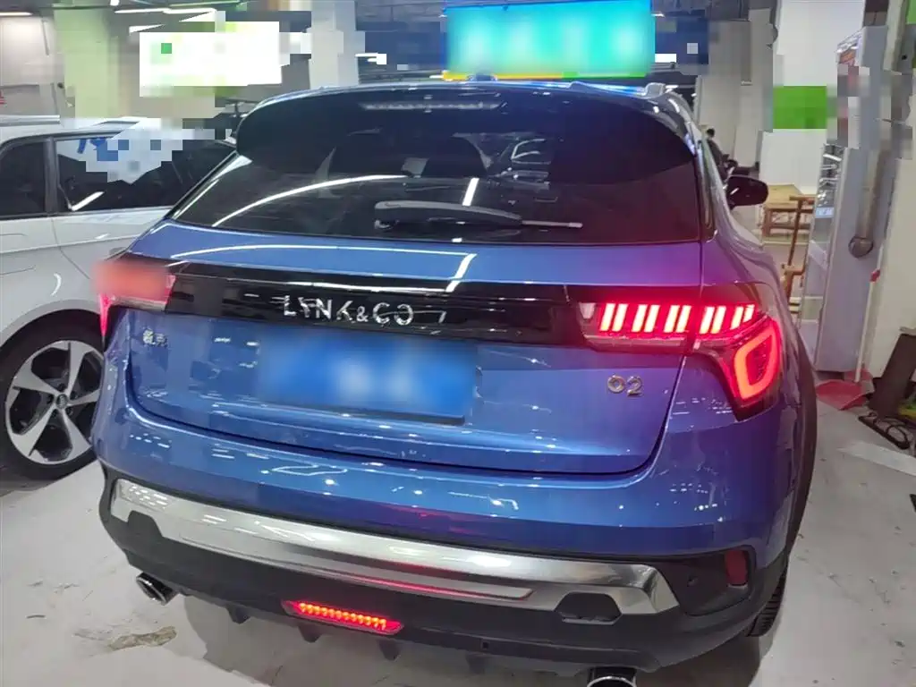 Lynk & Co 02 2018 1.5T DCT 2WD Power Edition China V фото 6