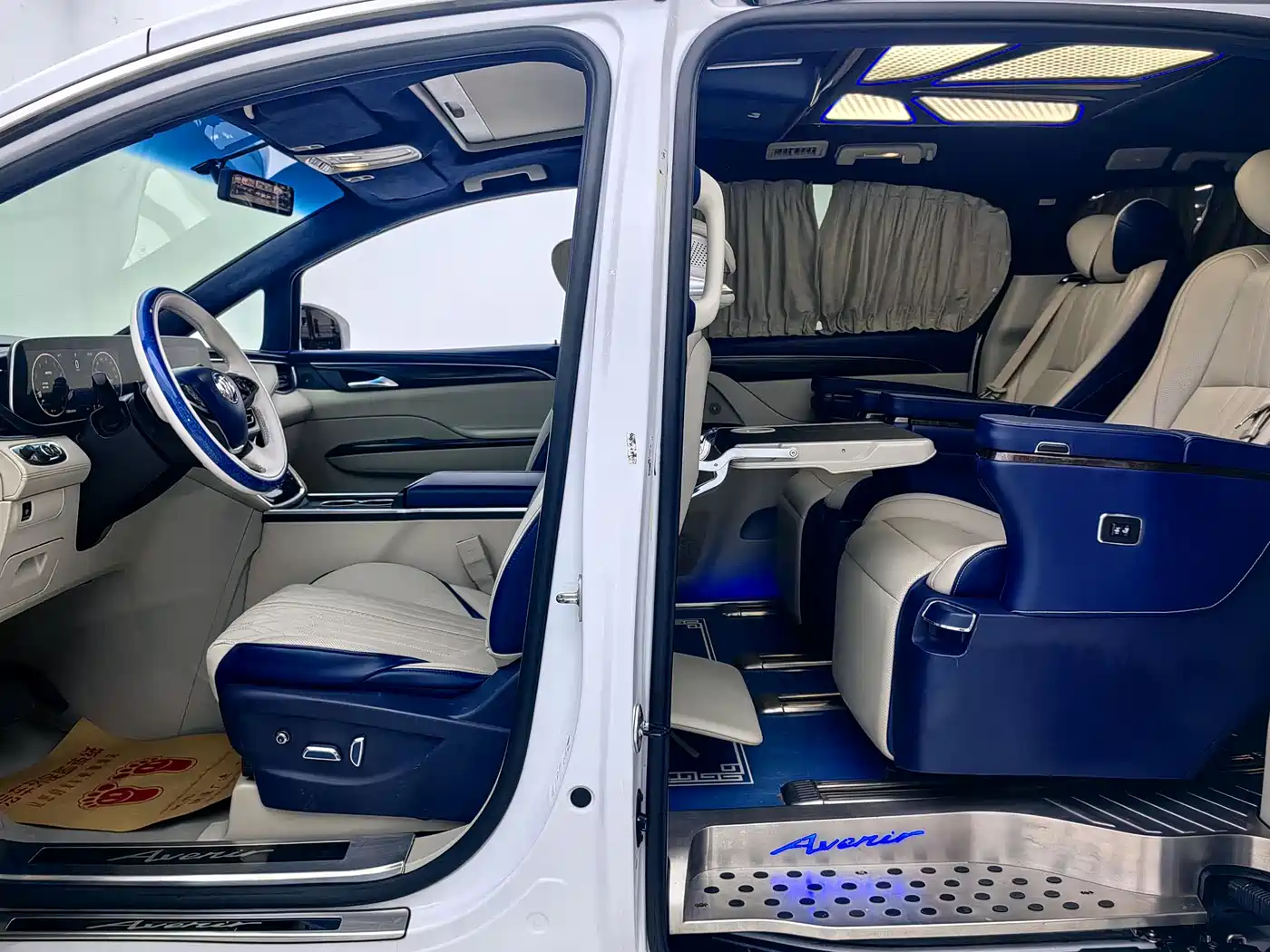 Buick GL8 2021 ES Landlord 653T Comfort фото 14