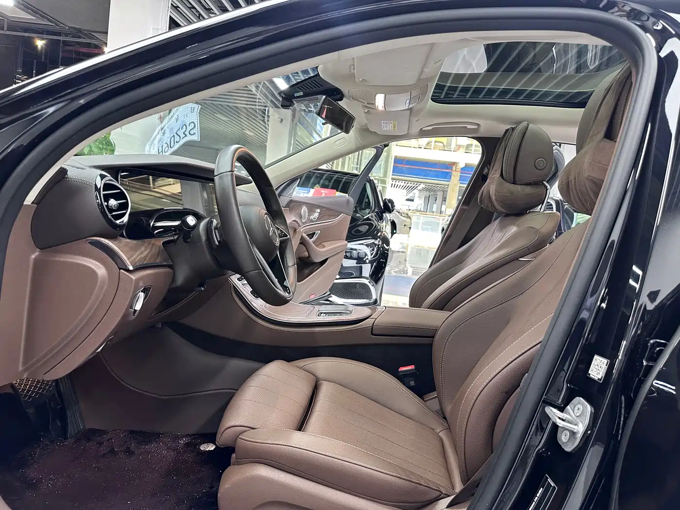 Mercedes-Benz E-Class 2023 E 260 L фото 4