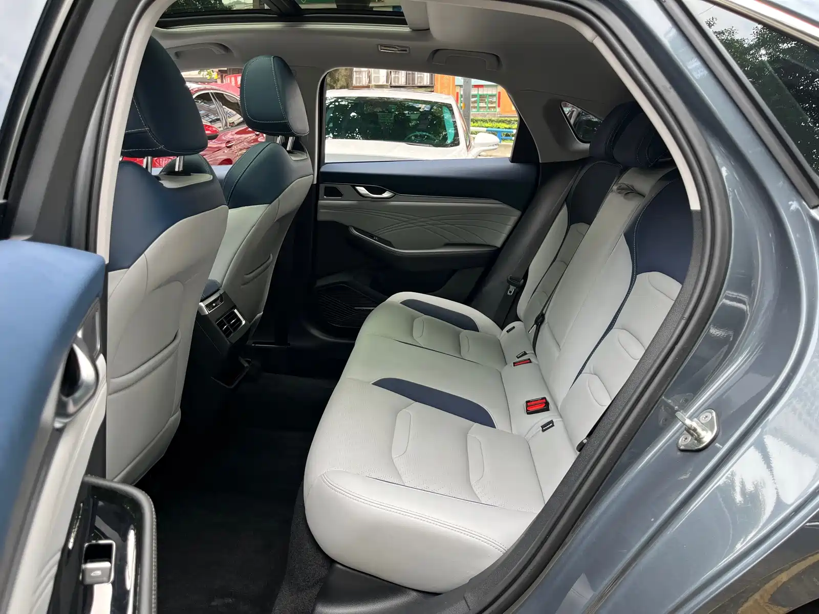 Фото 10 - Geely Preface