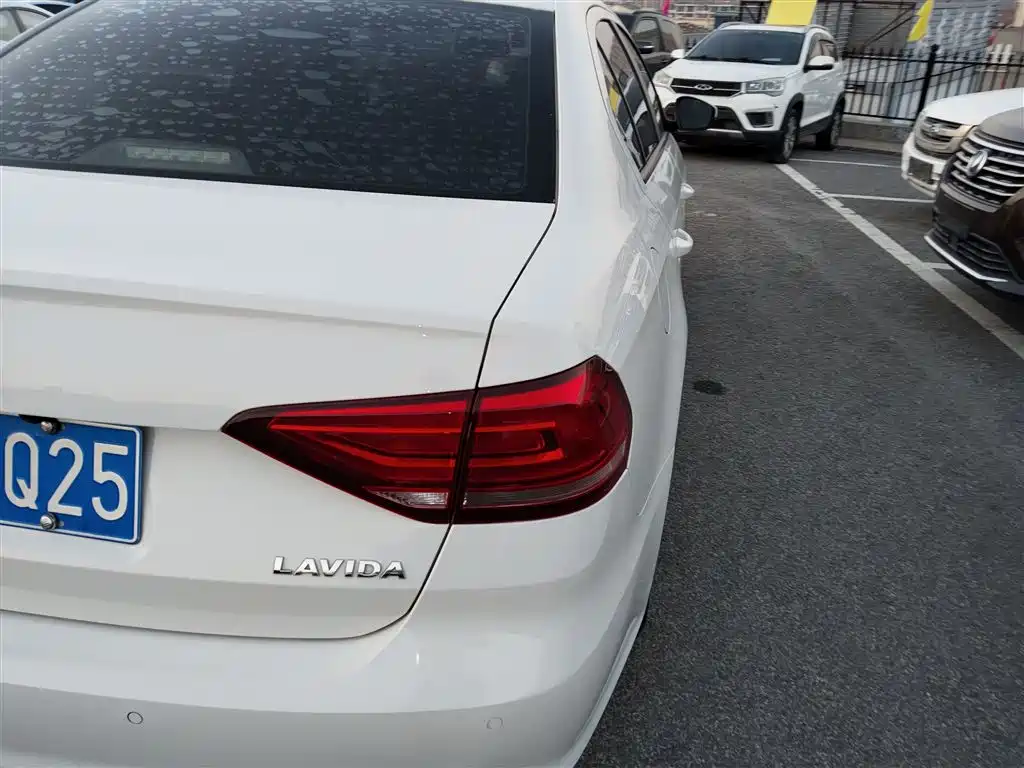 Volkswagen Lavida 2019 Lavida Start 1.5L Auto Trend (China VI) фото 24
