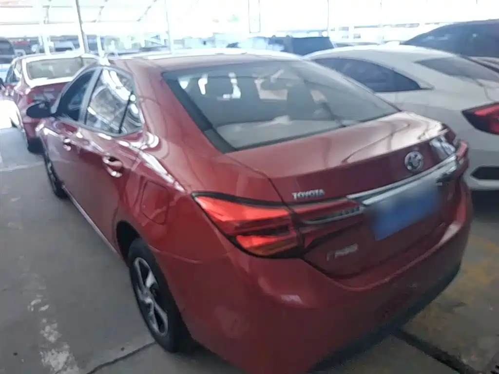 Toyota Levin 2017 Facelift 185T CVT Elite (China V) фото 5