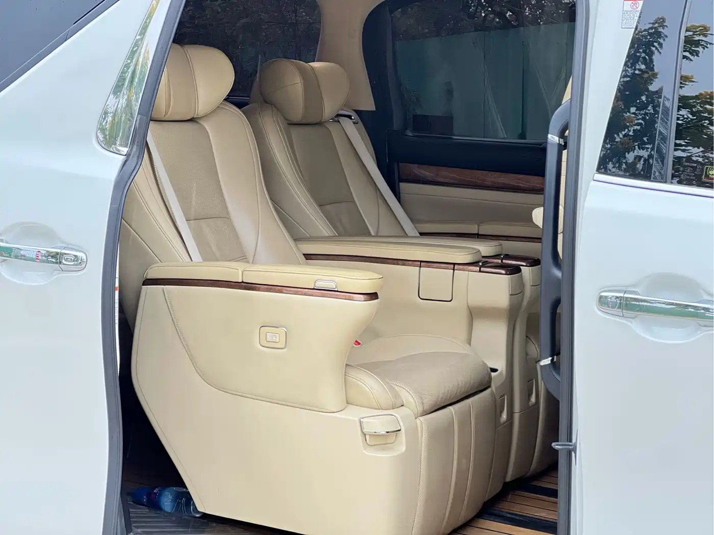 Toyota Alphard 2015 3.5L Premium Edition фото 5