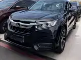 Photo 1 - Honda Avancier