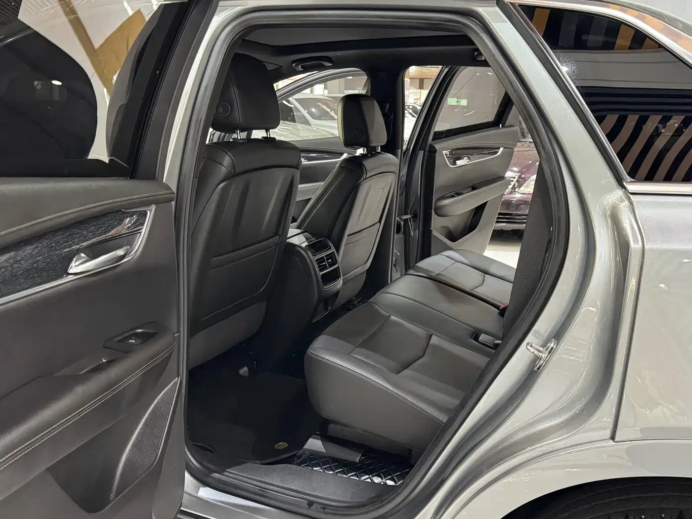 Cadillac XT5 2022 2.0T 2WD Luxury фото 19