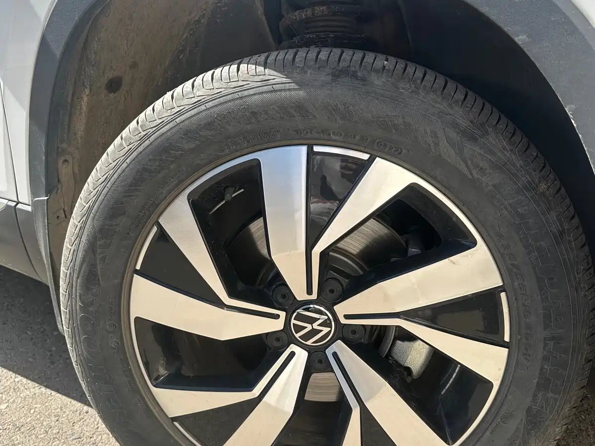 Volkswagen Tayron 2022 280TSI 2WD Luxury Smart Connect Edition фото 13