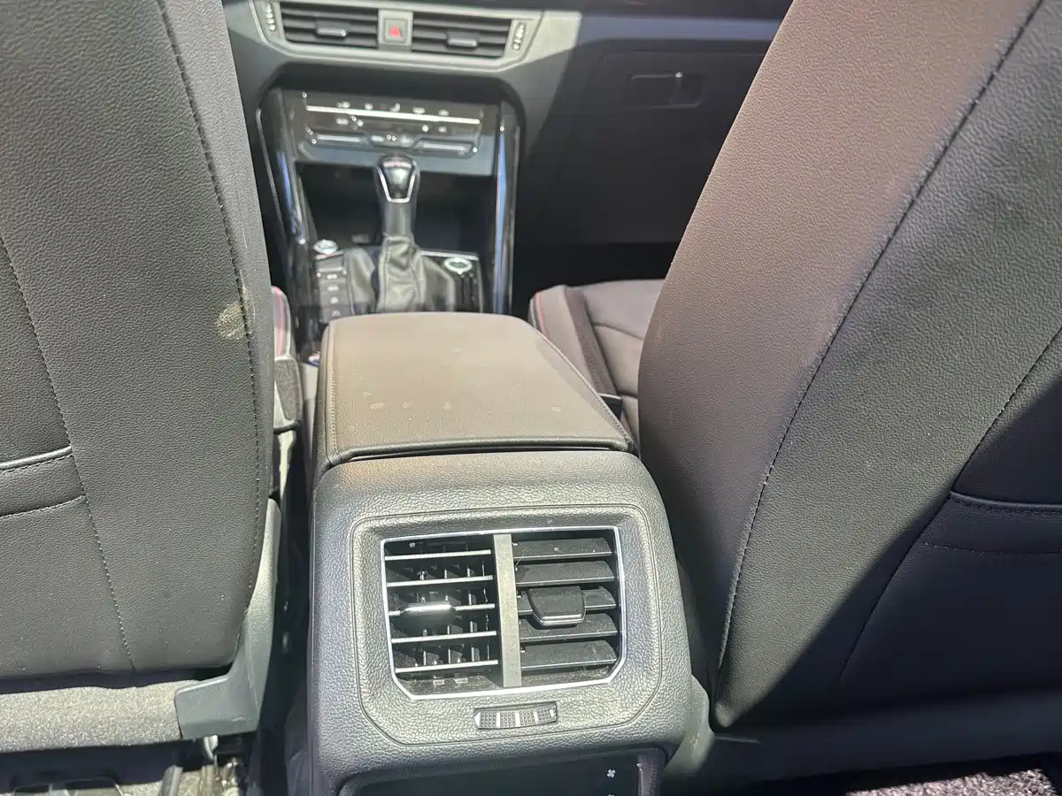 Volkswagen Tayron 2022 280TSI 2WD Luxury Smart Connect Edition фото 25