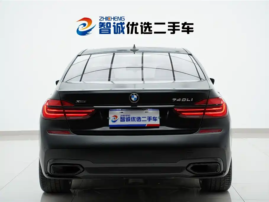 BMW 7 Series 2018 740Li xDrive Luxury M Sport Package Black Flame Edition фото 4