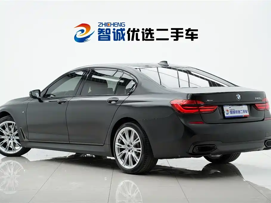 BMW 7 Series 2018 740Li xDrive Luxury M Sport Package Black Flame Edition фото 33
