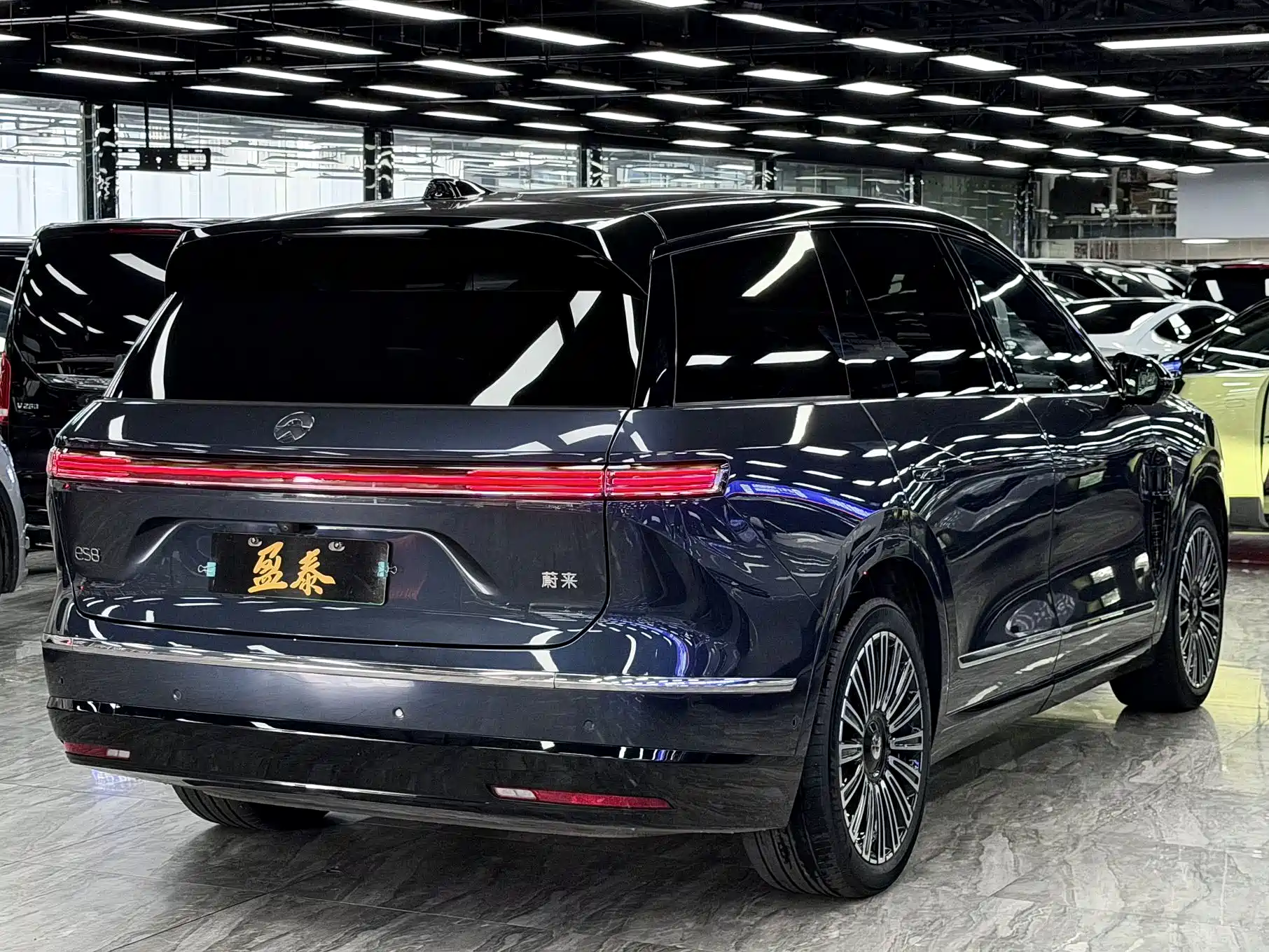 Фото 7 - NIO ES8