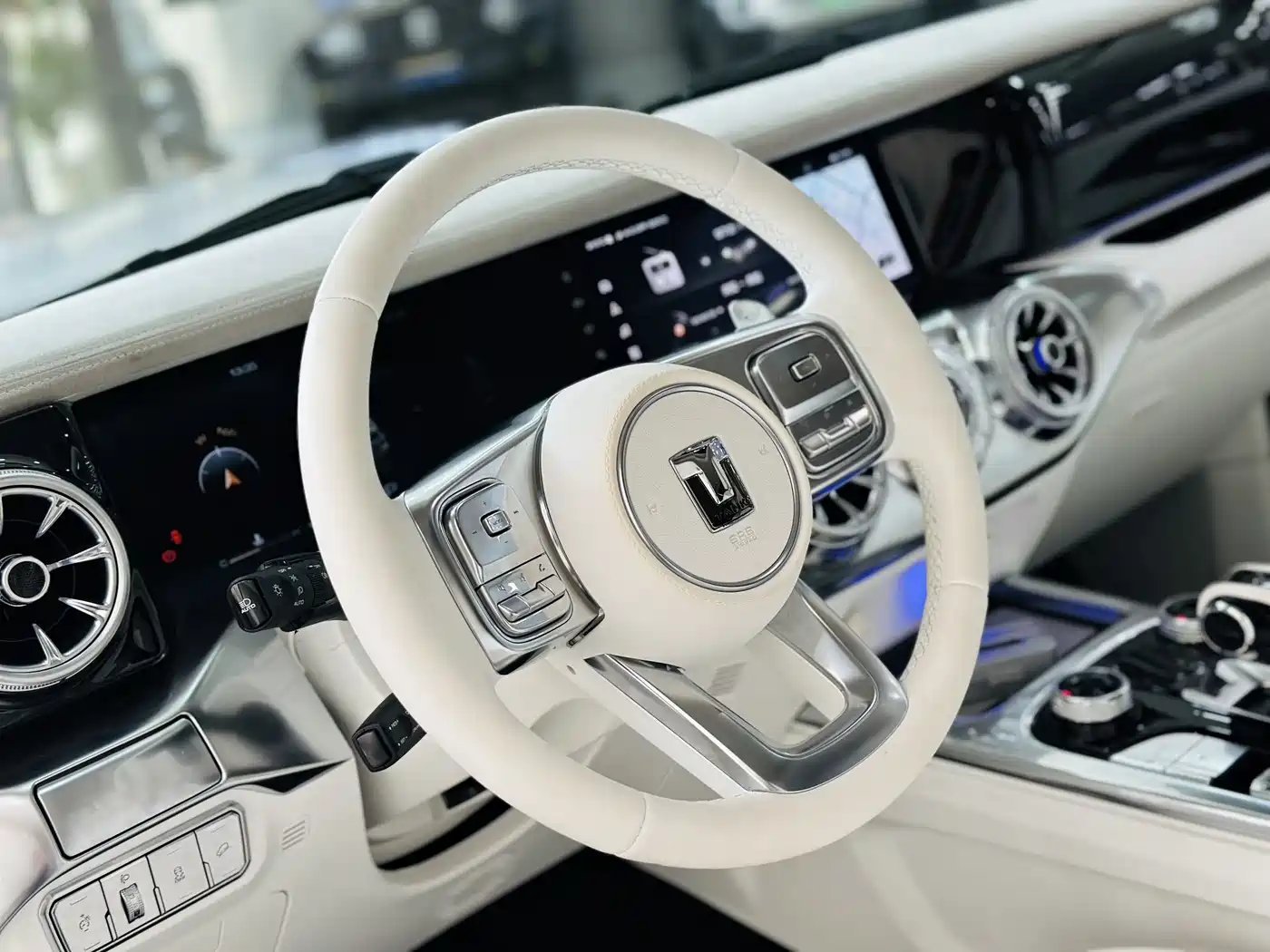 TANK CO CREATION TANK 300