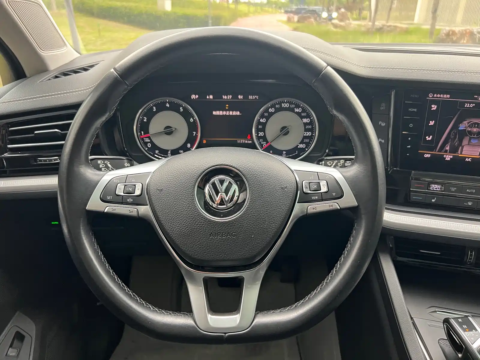 Фото 15 - Volkswagen Touareg