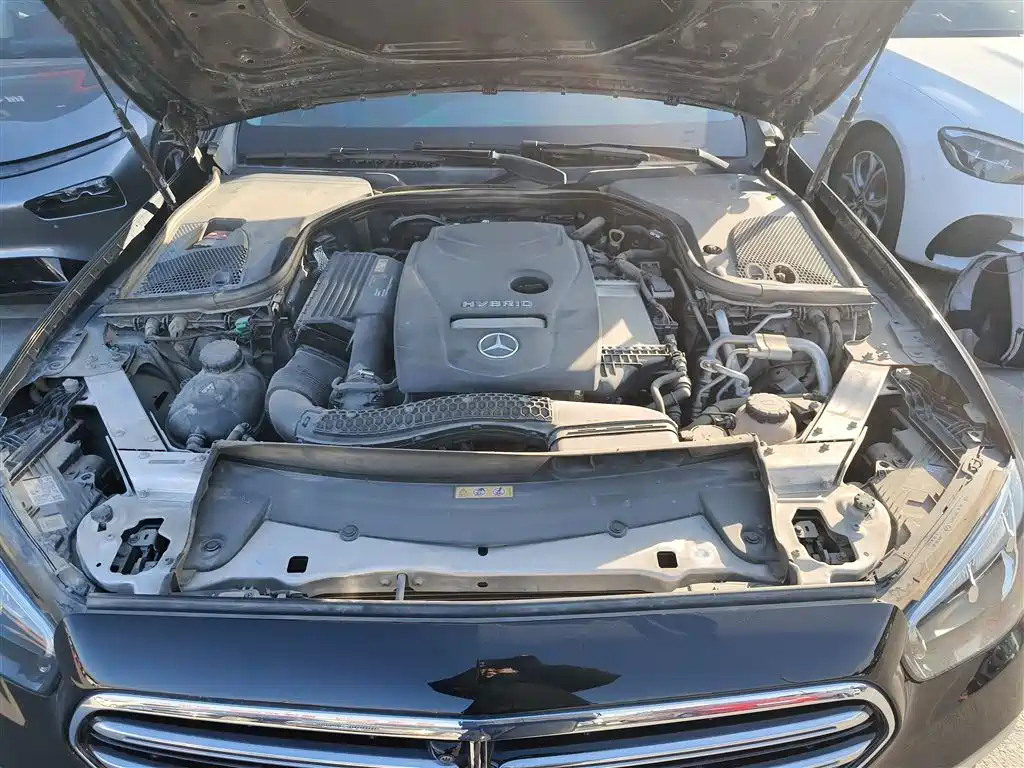 Mercedes-Benz E-Class New Energy 2023 E 350 e L Plug-in Hybrid Sedan фото 20