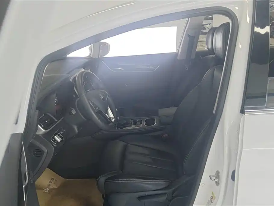 BYD Song MAX 2017 1.5T Auto Smart Luxury 7-Seater фото 9