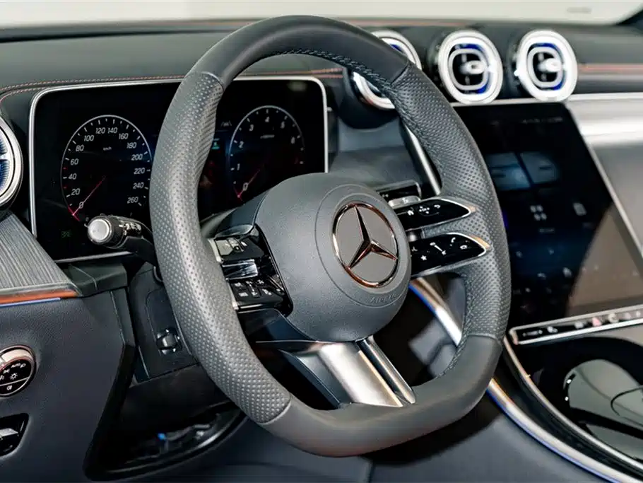 Mercedes-Benz GLC 2025 Model Year GLC 260 L 4MATIC Luxury фото 10