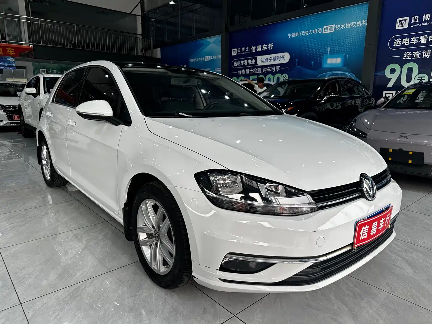 Volkswagen Golf 2018 1.6L Automatic Comfort фото 2