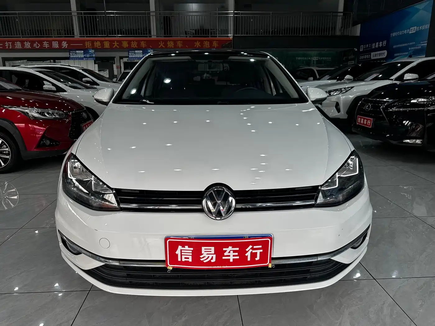 Volkswagen Golf 2018 1.6L Automatic Comfort фото 3