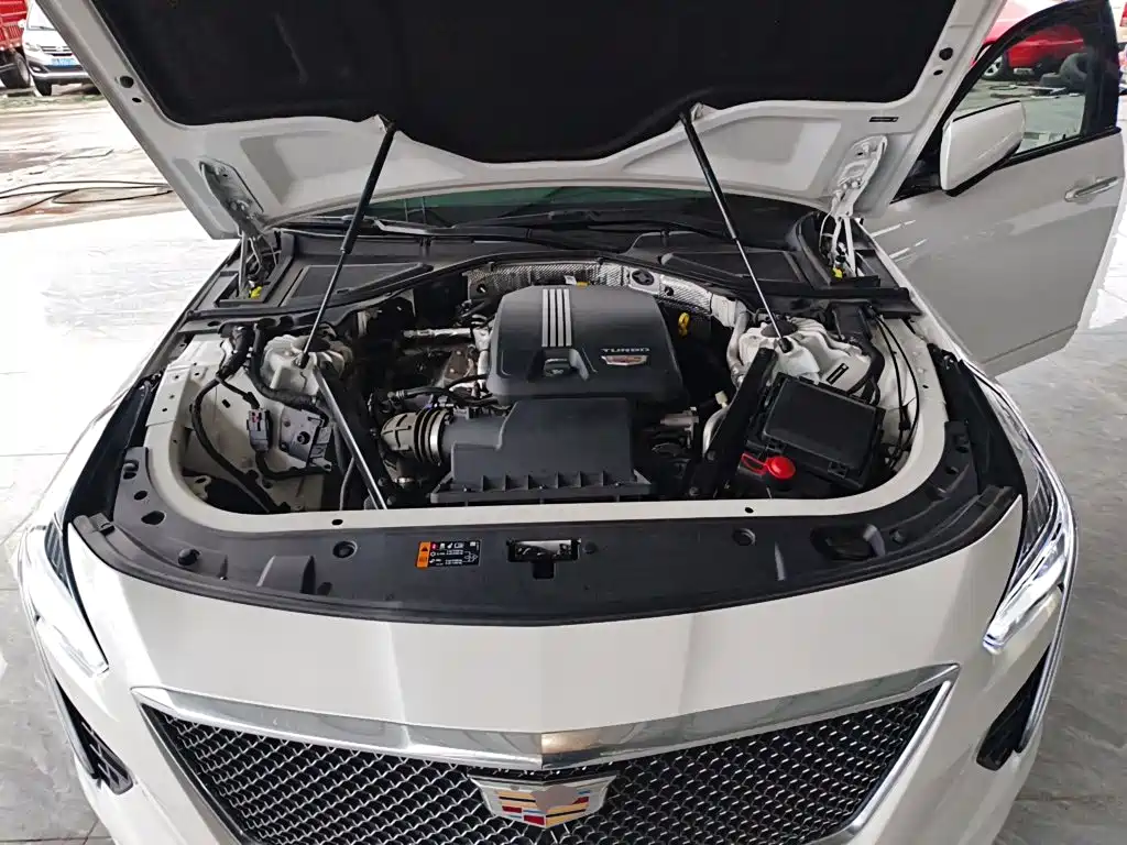 Фото 10 - Cadillac CT6