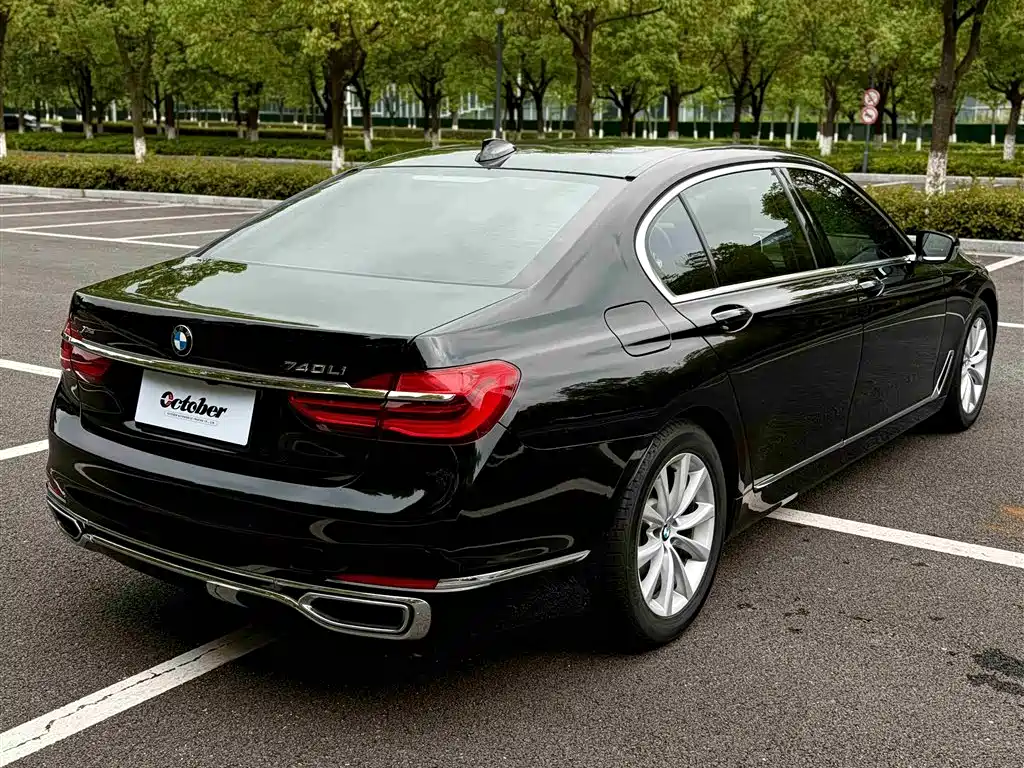 BMW 7 Series 2016 730Li Leading фото 5
