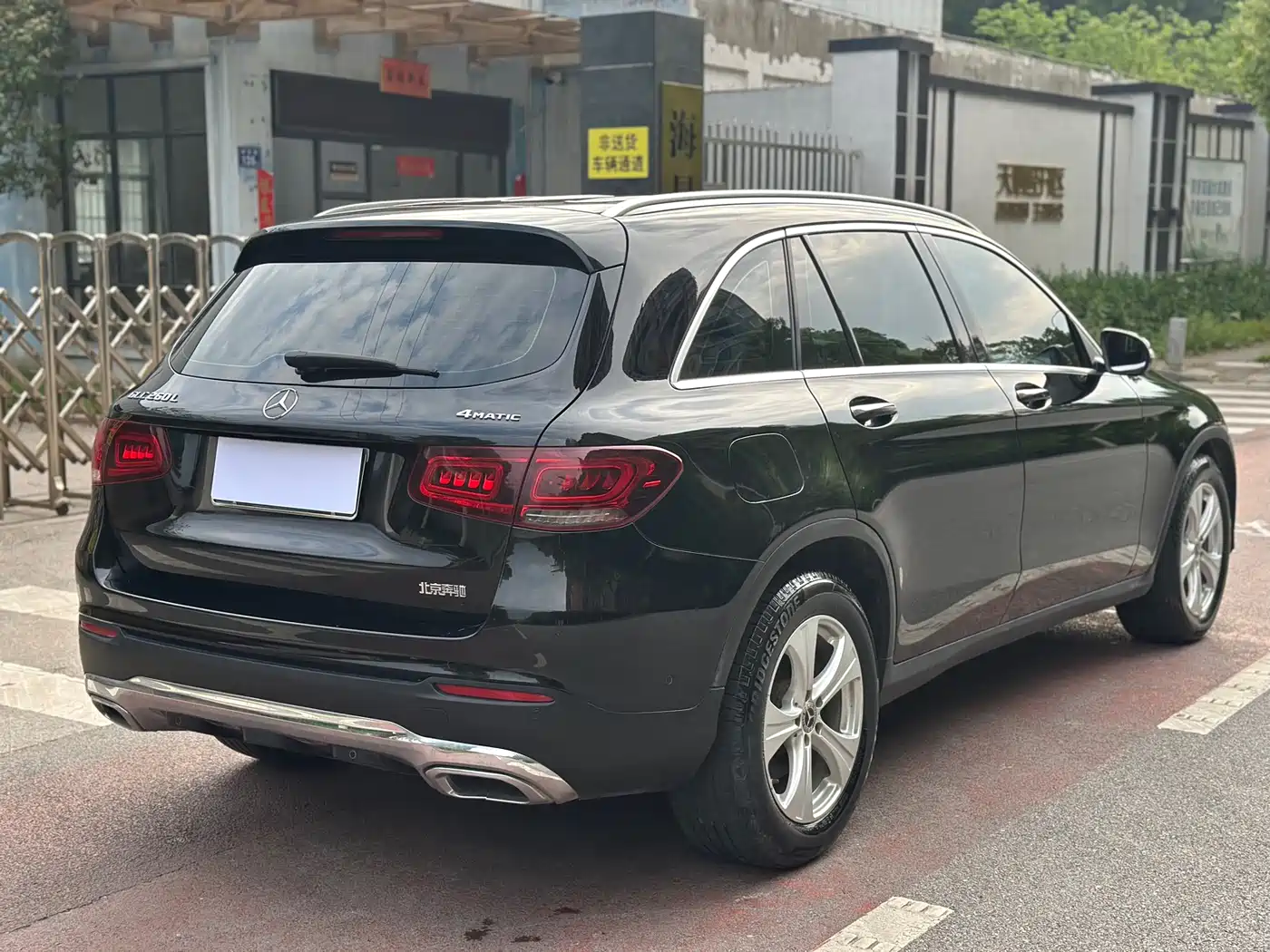 Mercedes-Benz GLC 2020 Facelift GLC 260 L 4MATIC Dynamic фото 4
