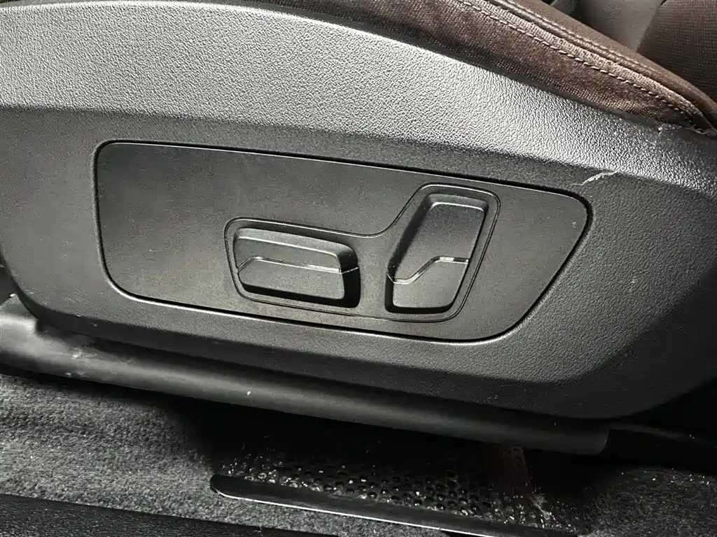 BMW X1 2023 sDrive20Li X Design Package фото 18