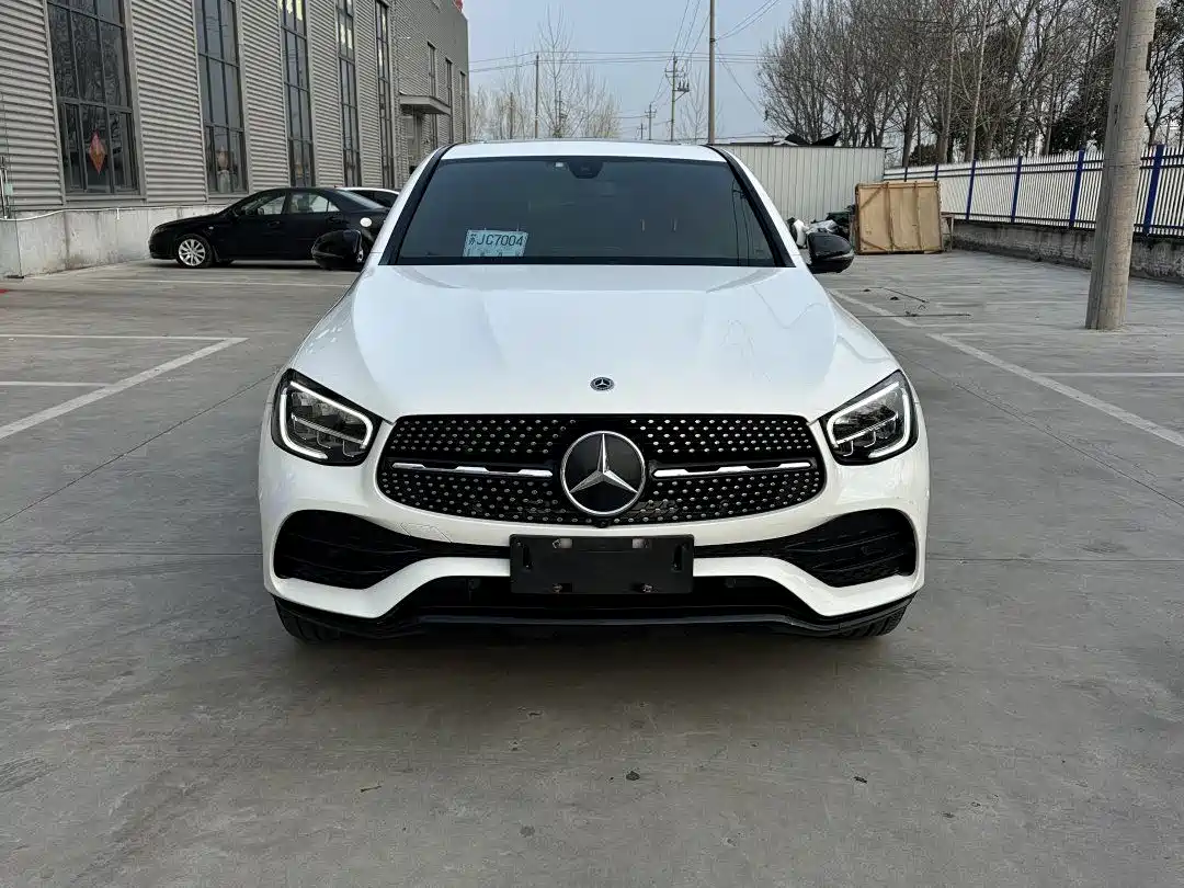 Mercedes-Benz GLC Coupe 2021 GLC 260 4MATIC Coupe SUV фото 2