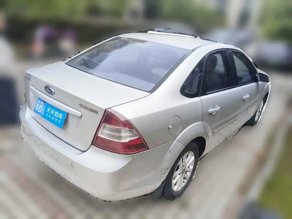 Photo 2 - Ford Focus