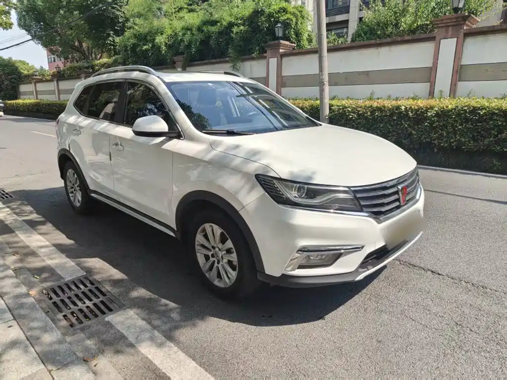 Фото 22 - Roewe RX5