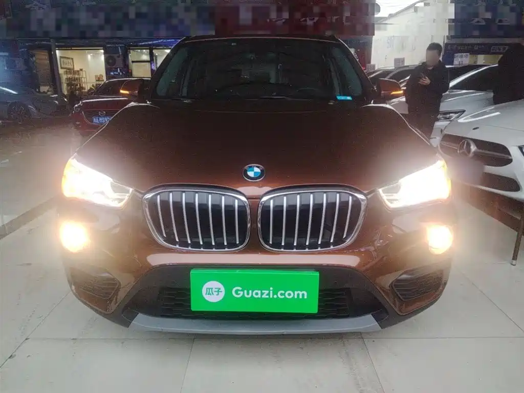 BMW X1 2016 sDrive18Li Premium Model фото 3
