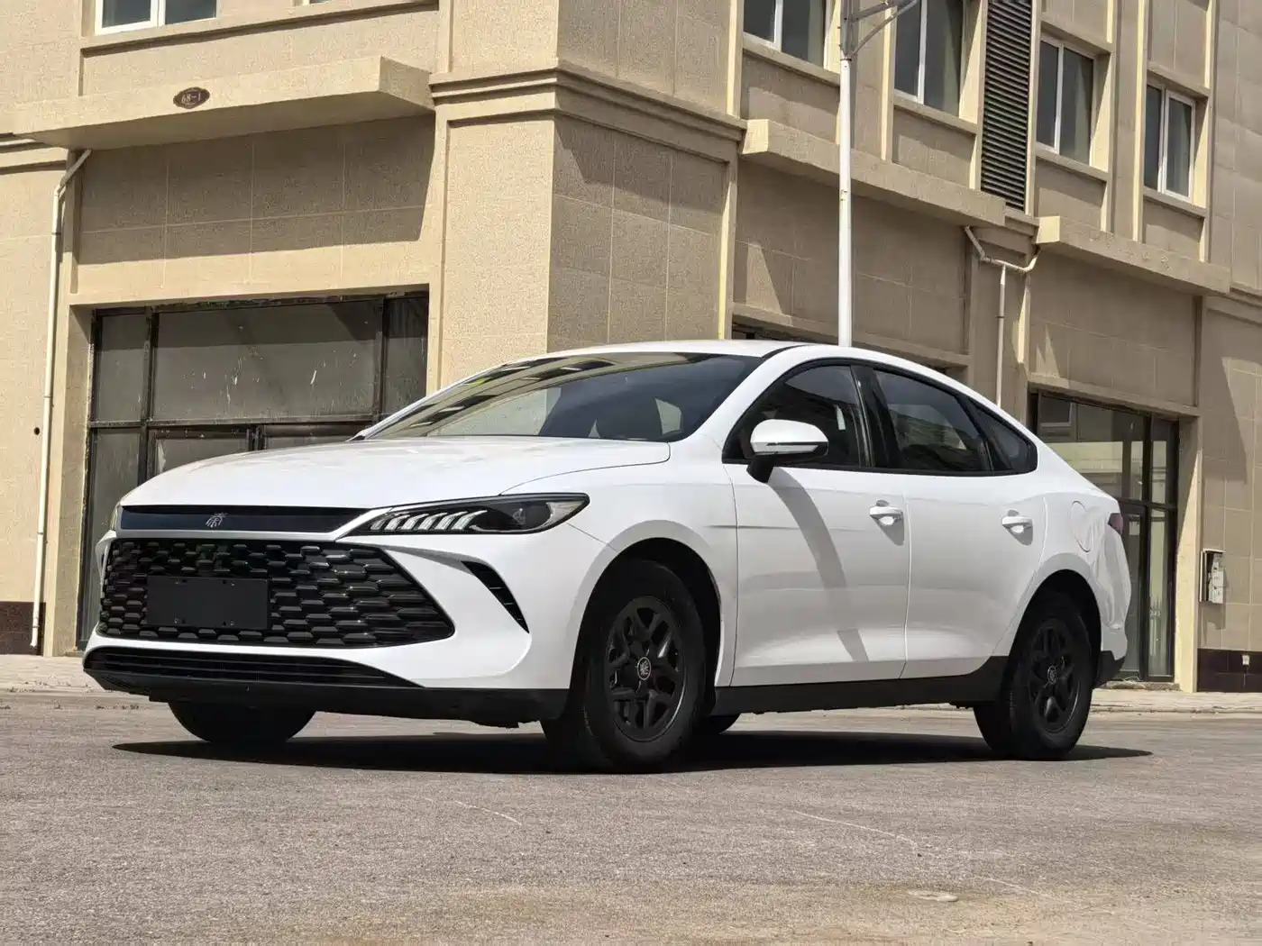 BYD Qin PLUS 2025 DM-i Smart Drive 55KM Leader