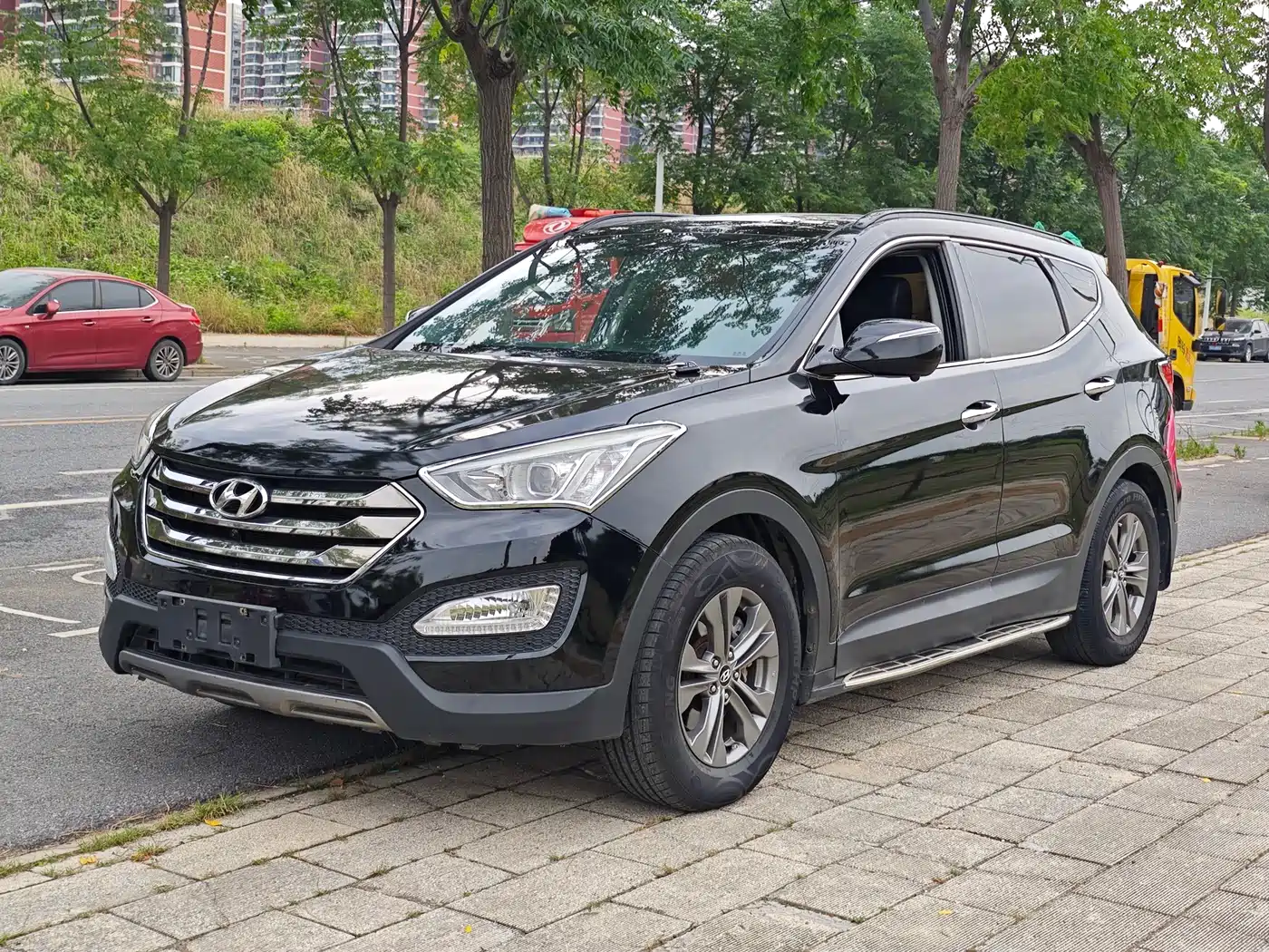 Hyundai Santa Fe 2013 2013 Model 2.4L Automatic 2WD Smart