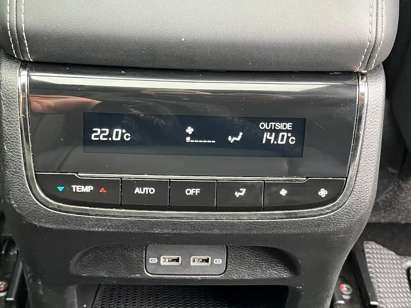 GAC Trumpchi Trumpchi GS8 2022 Dual Engine Series 2.0TM 2WD Premium Edition (7-Seater) фото 28