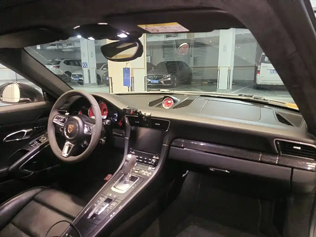 Photo 11 - Porsche 911
