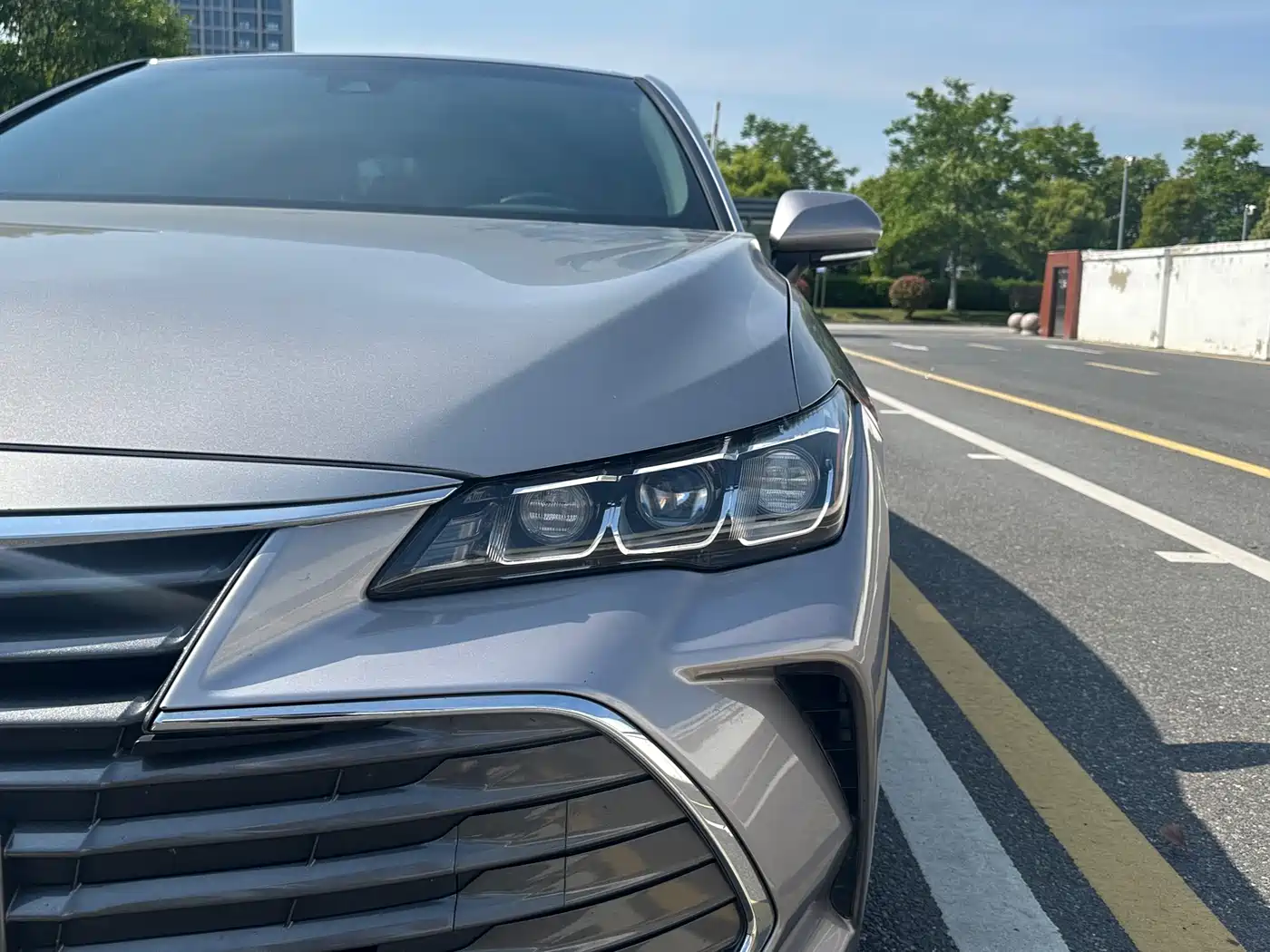 Toyota Avalon 2019 Hybrid 2.5L Luxury Edition China V фото 14